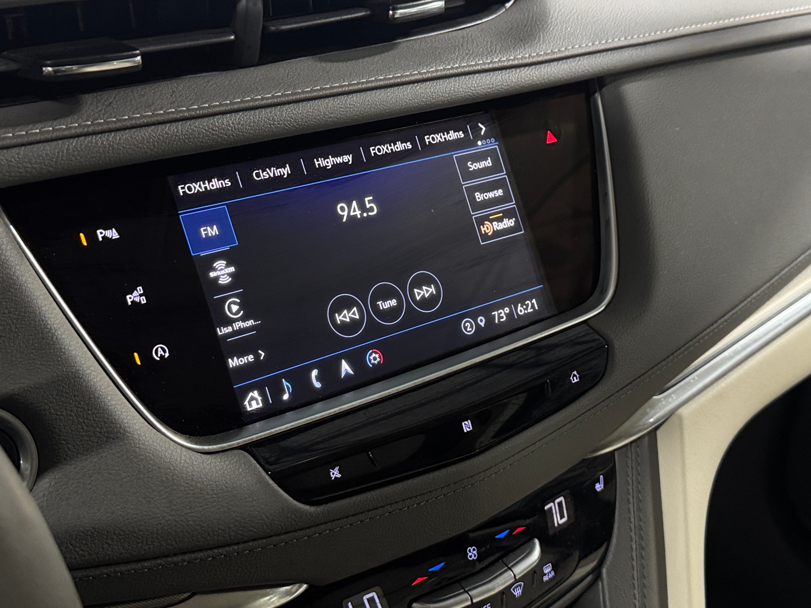 Thumbnail: 2021 Cadillac XT5 - 3