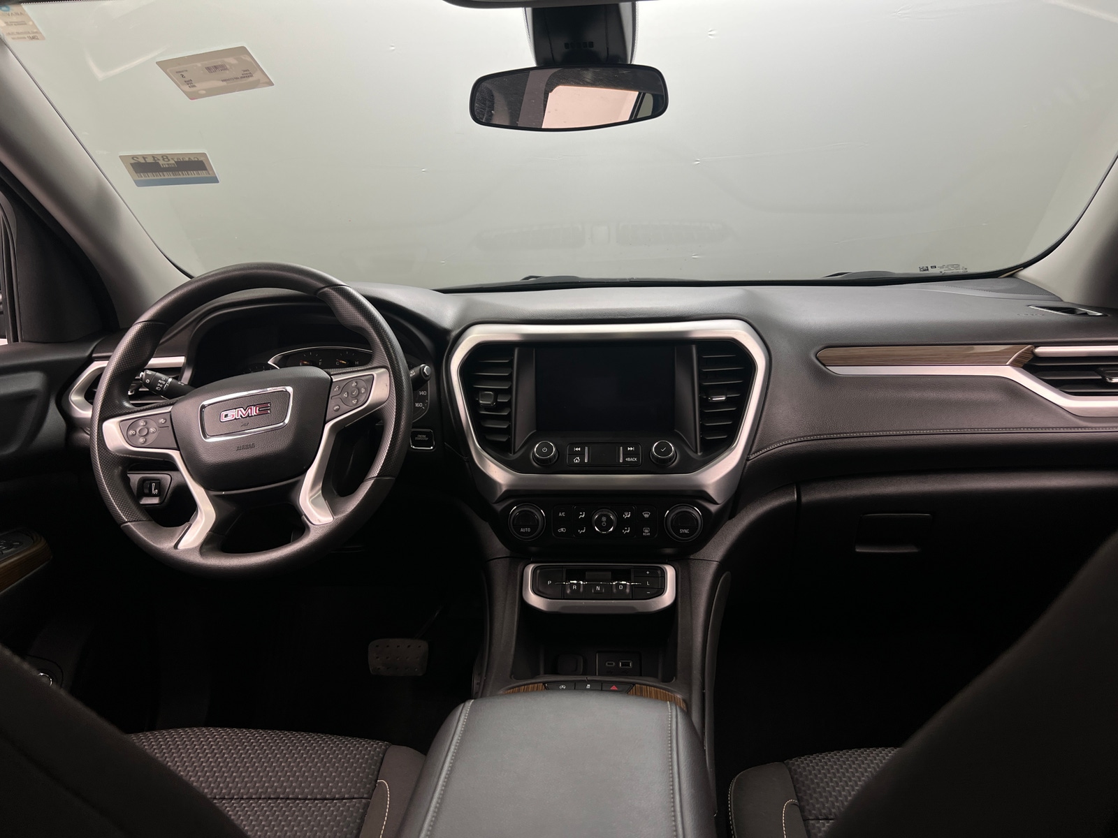 Thumbnail: 2023 GMC Acadia - 3