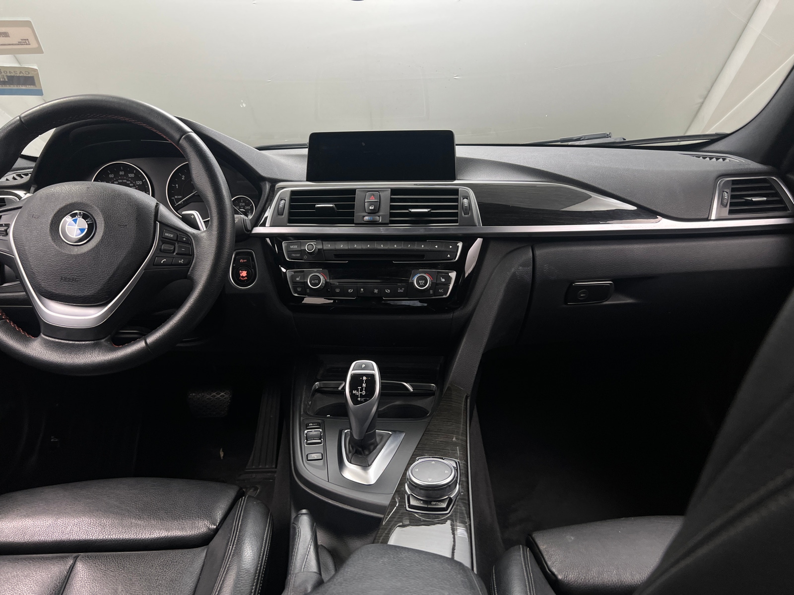Thumbnail: 2017 BMW 3 Series - 2