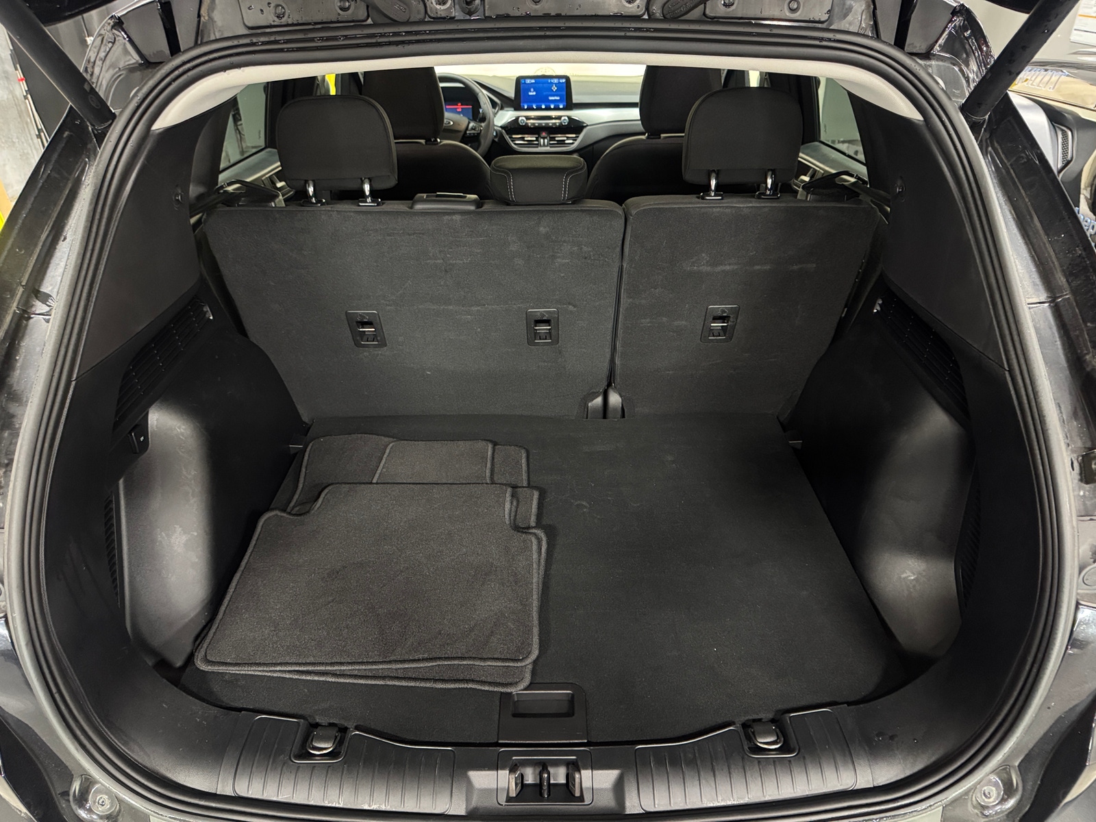 Thumbnail: 2023 Ford Escape - 7