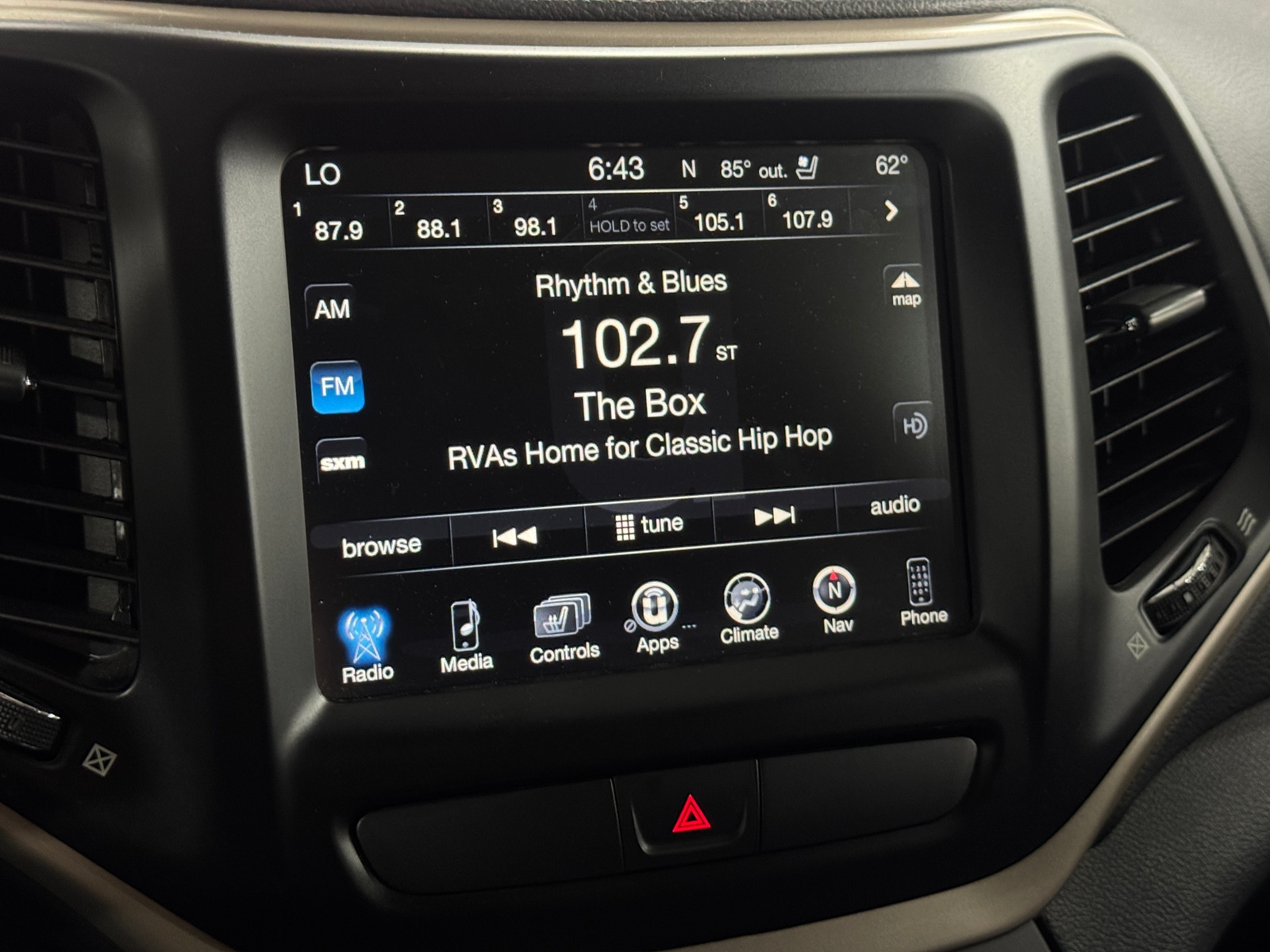 Thumbnail: 2016 Jeep Cherokee - 3