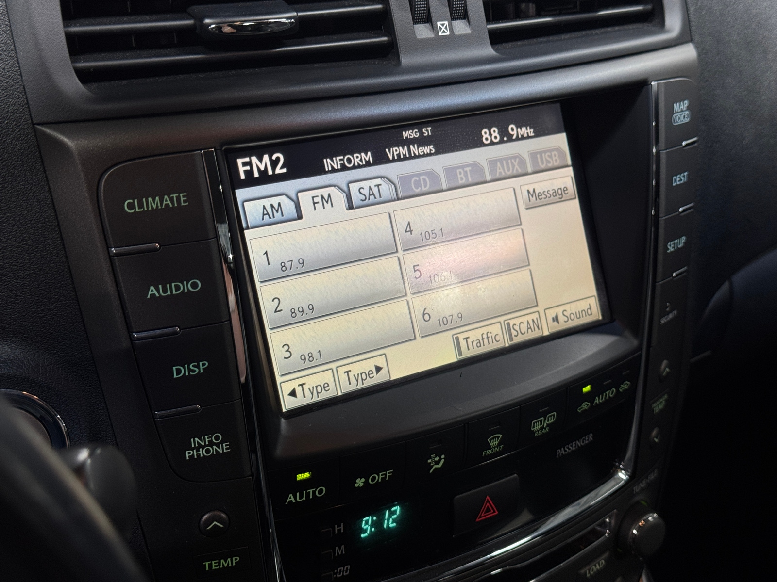 Thumbnail: 2010 Lexus IS - 3