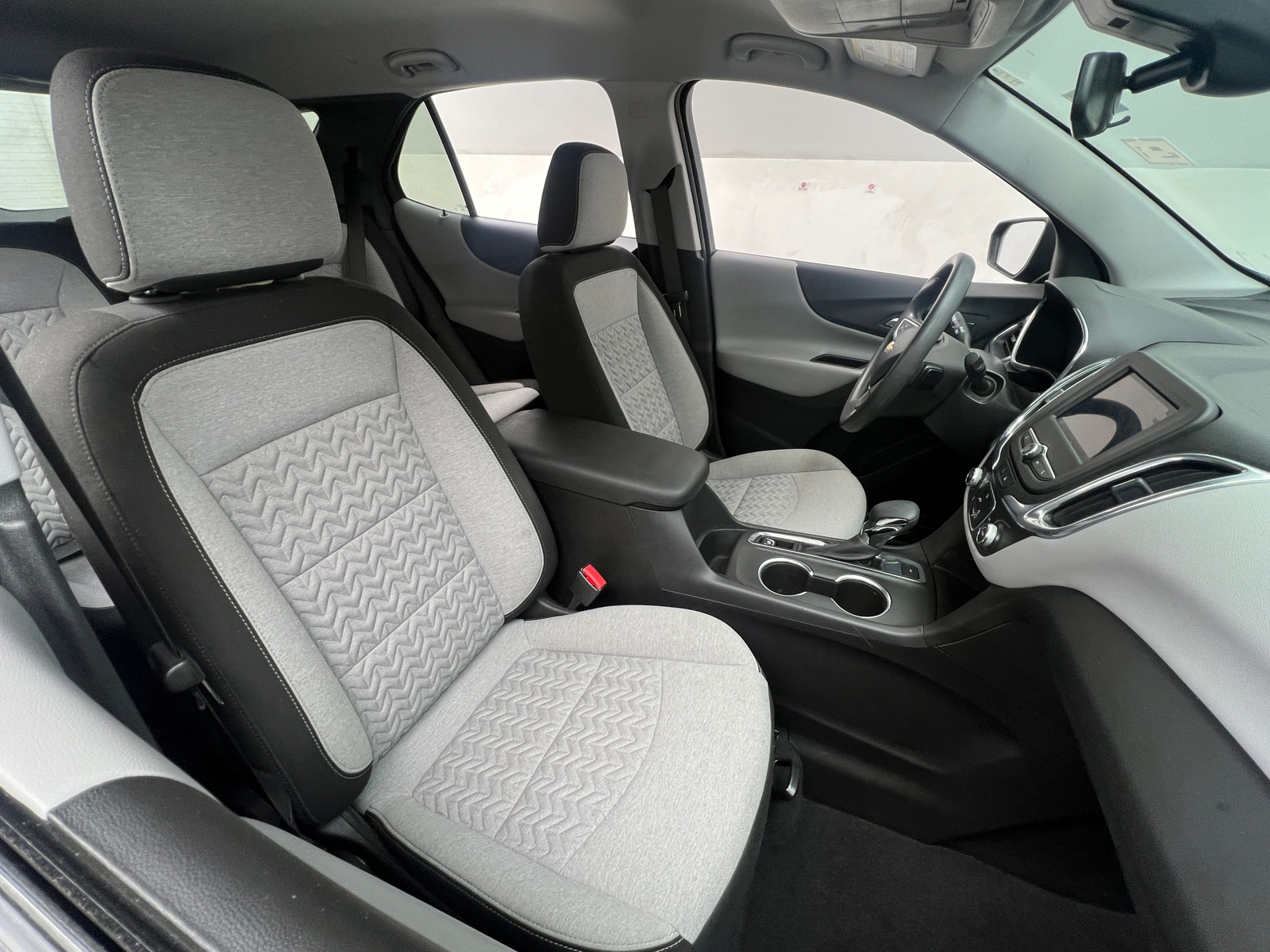 Thumbnail: 2022 Chevrolet Equinox - 2