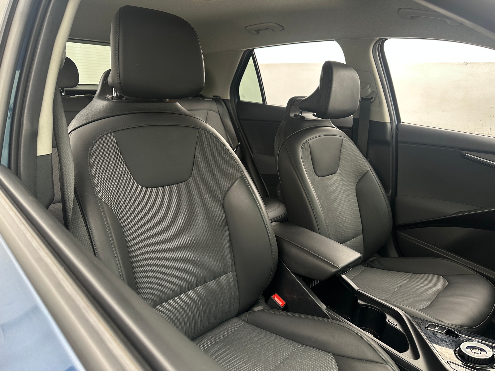 Thumbnail: 2023 Kia Niro - 2