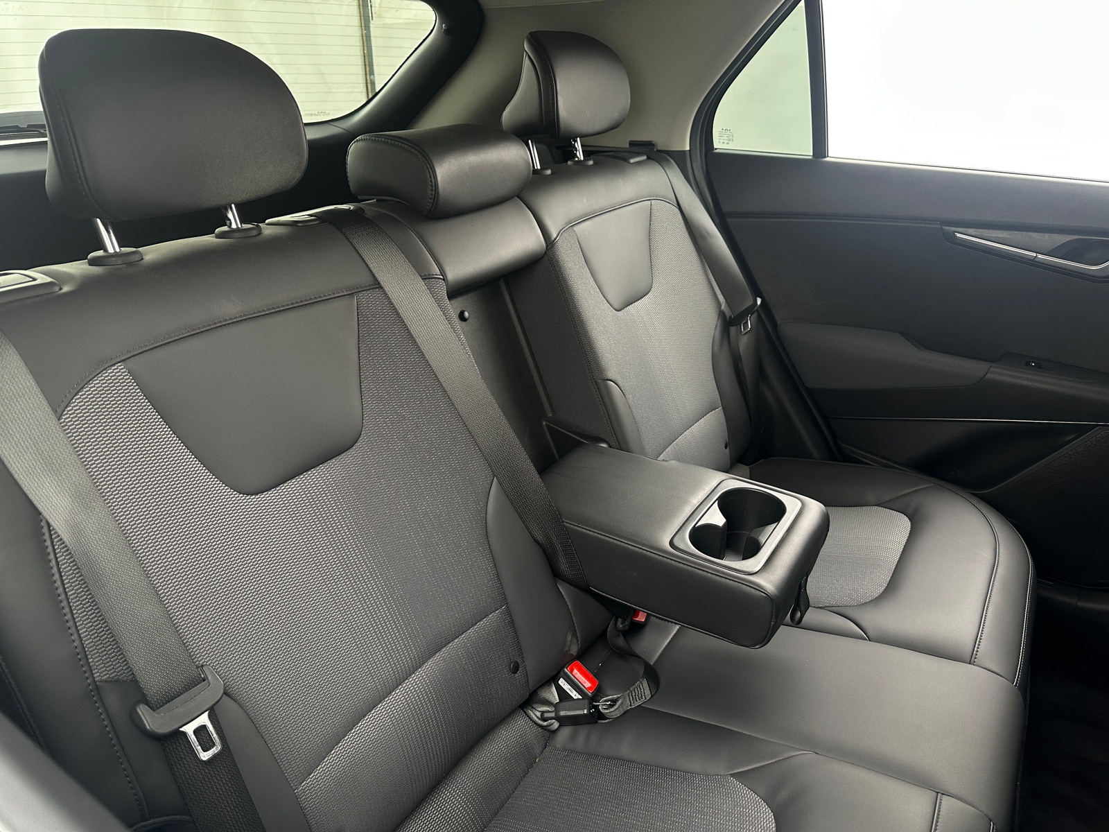 Thumbnail: 2023 Kia Niro - 6