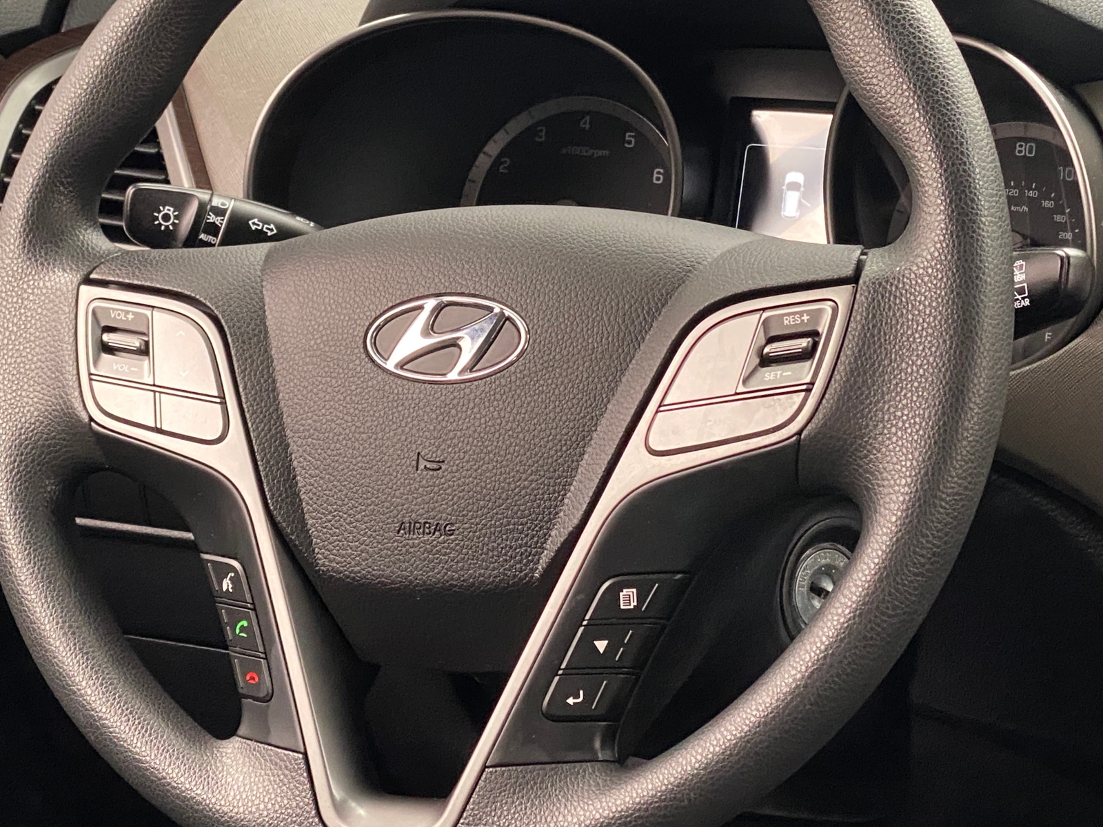 Thumbnail: 2018 Hyundai Santa Fe - 5