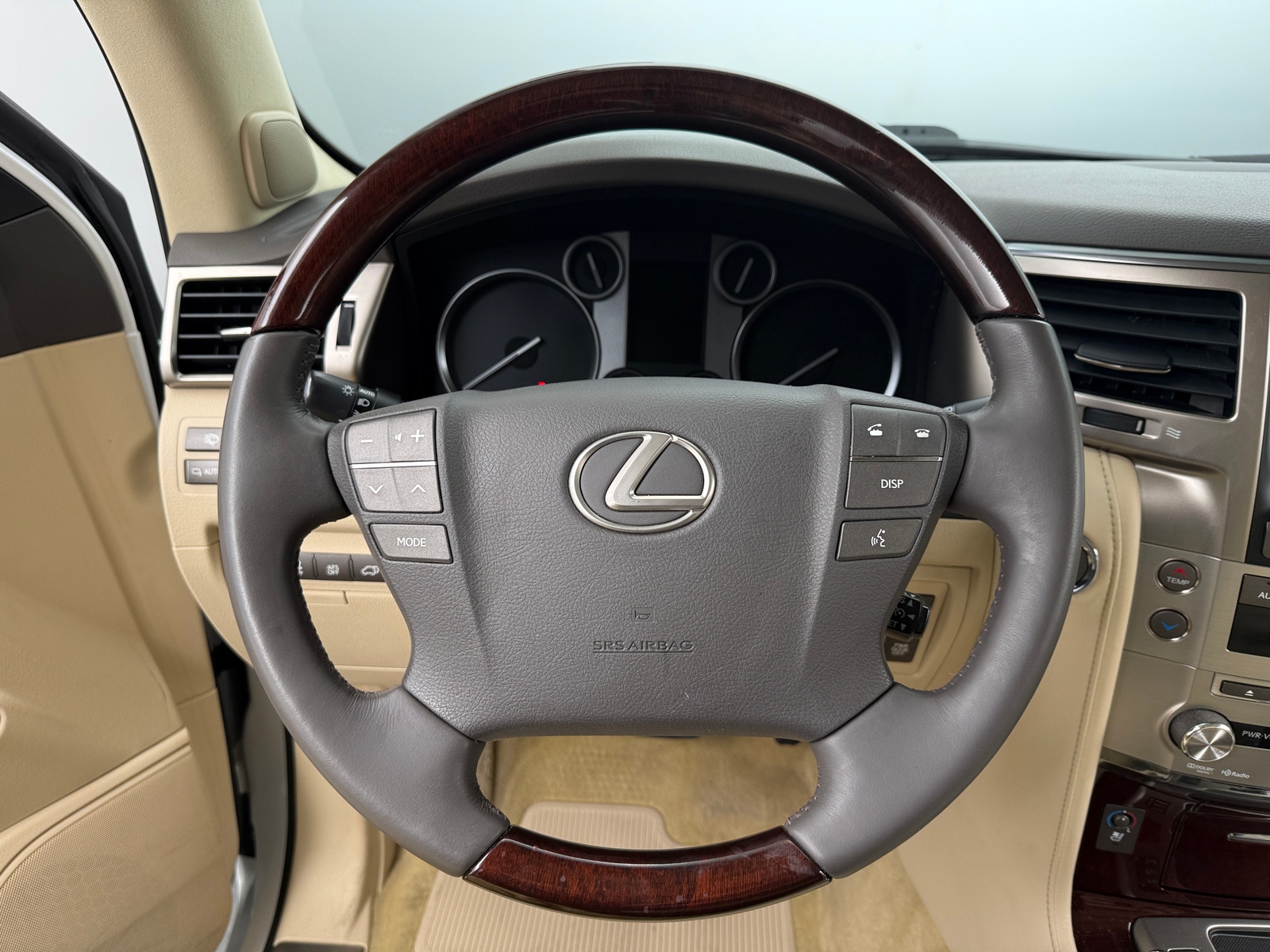 Thumbnail: 2014 Lexus LX - 4