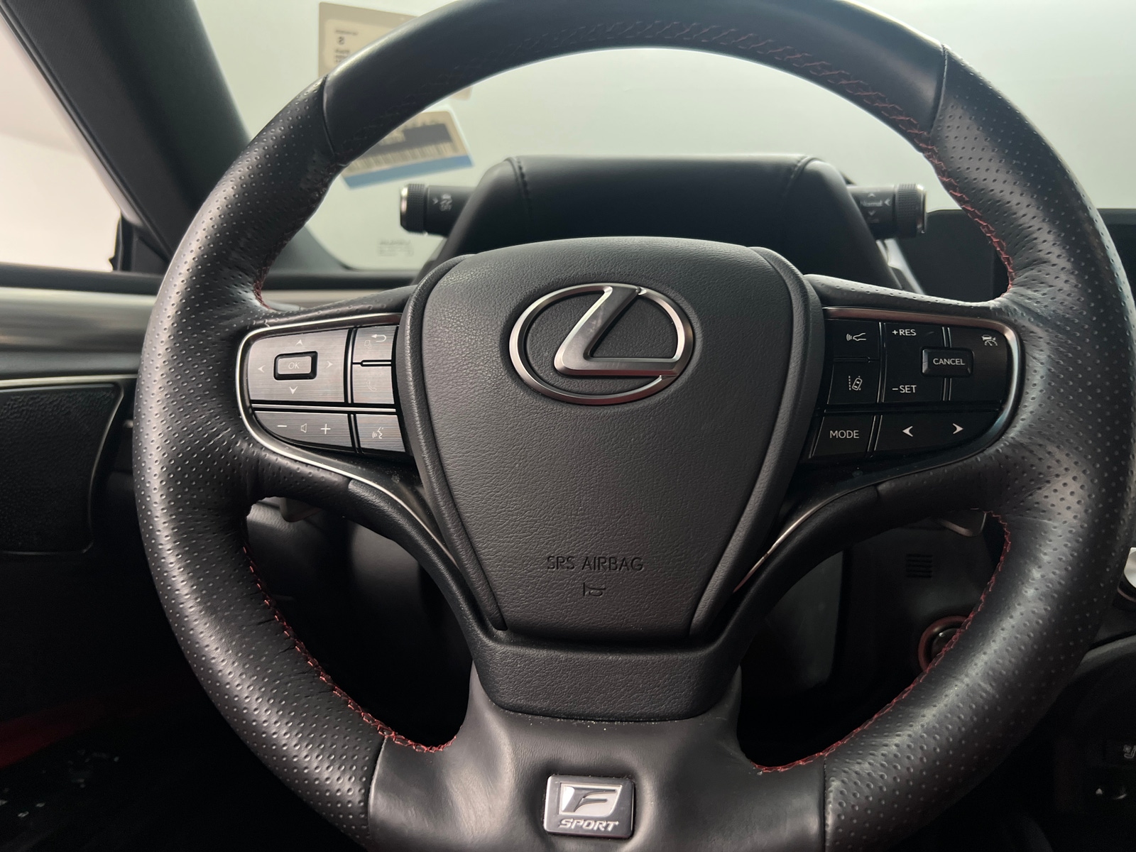 Thumbnail: 2021 Lexus ES - 4