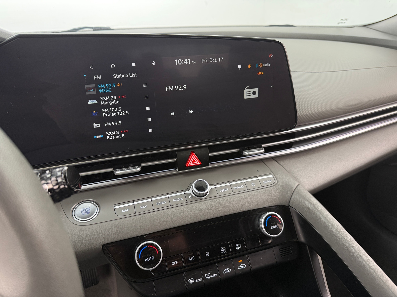 Thumbnail: 2024 Hyundai Elantra - 4