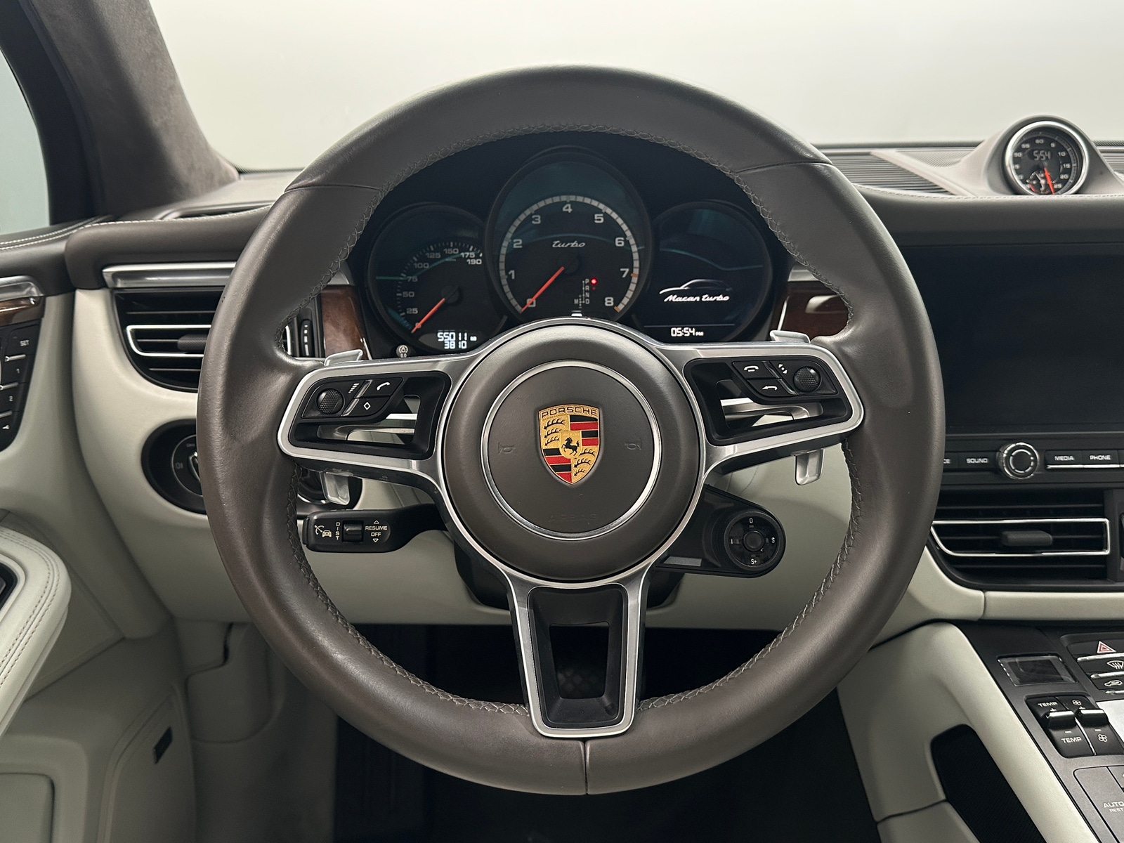 Thumbnail: 2021 Porsche Macan - 4