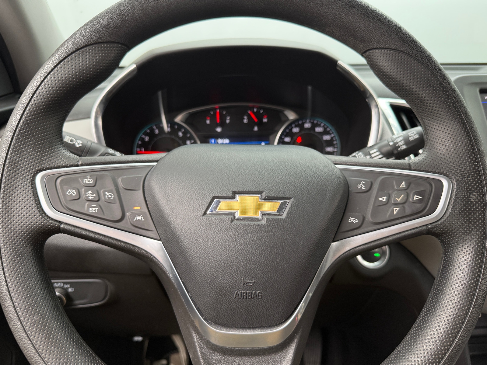 Thumbnail: 2023 Chevrolet Equinox - 5