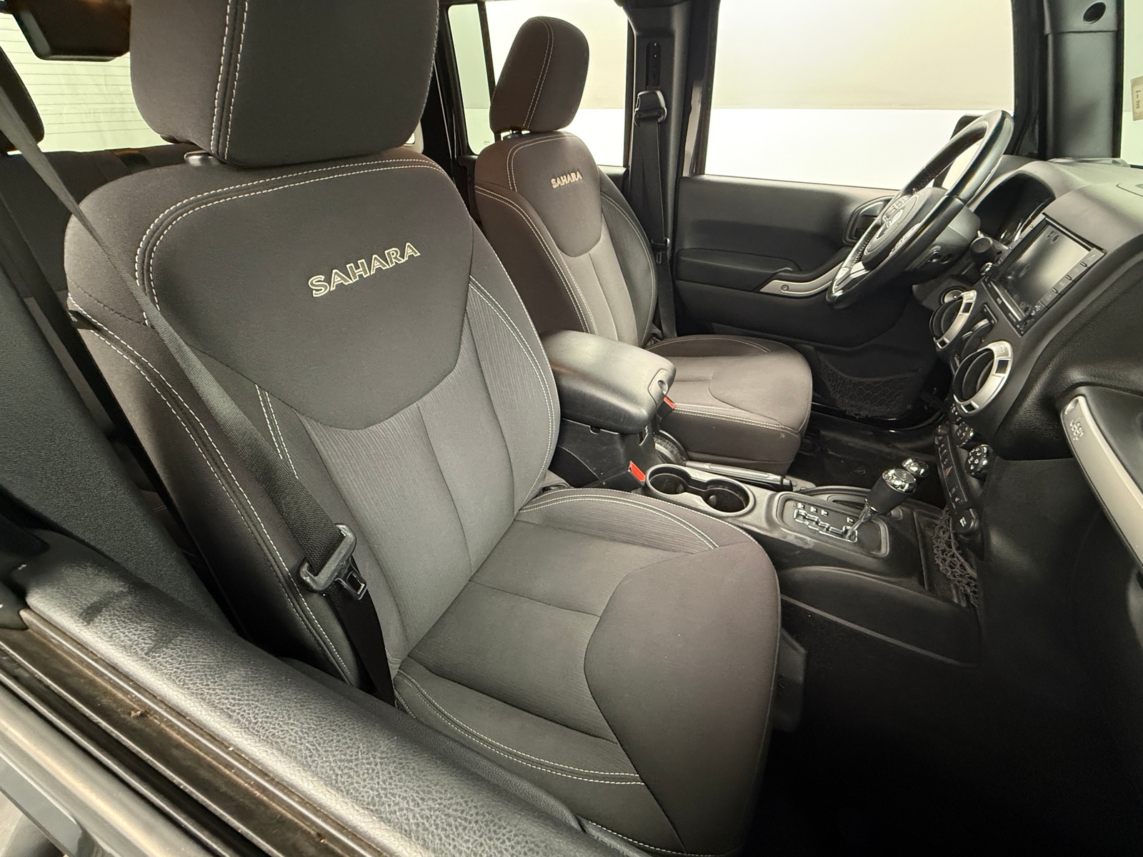 Thumbnail: 2016 Jeep Wrangler - 2