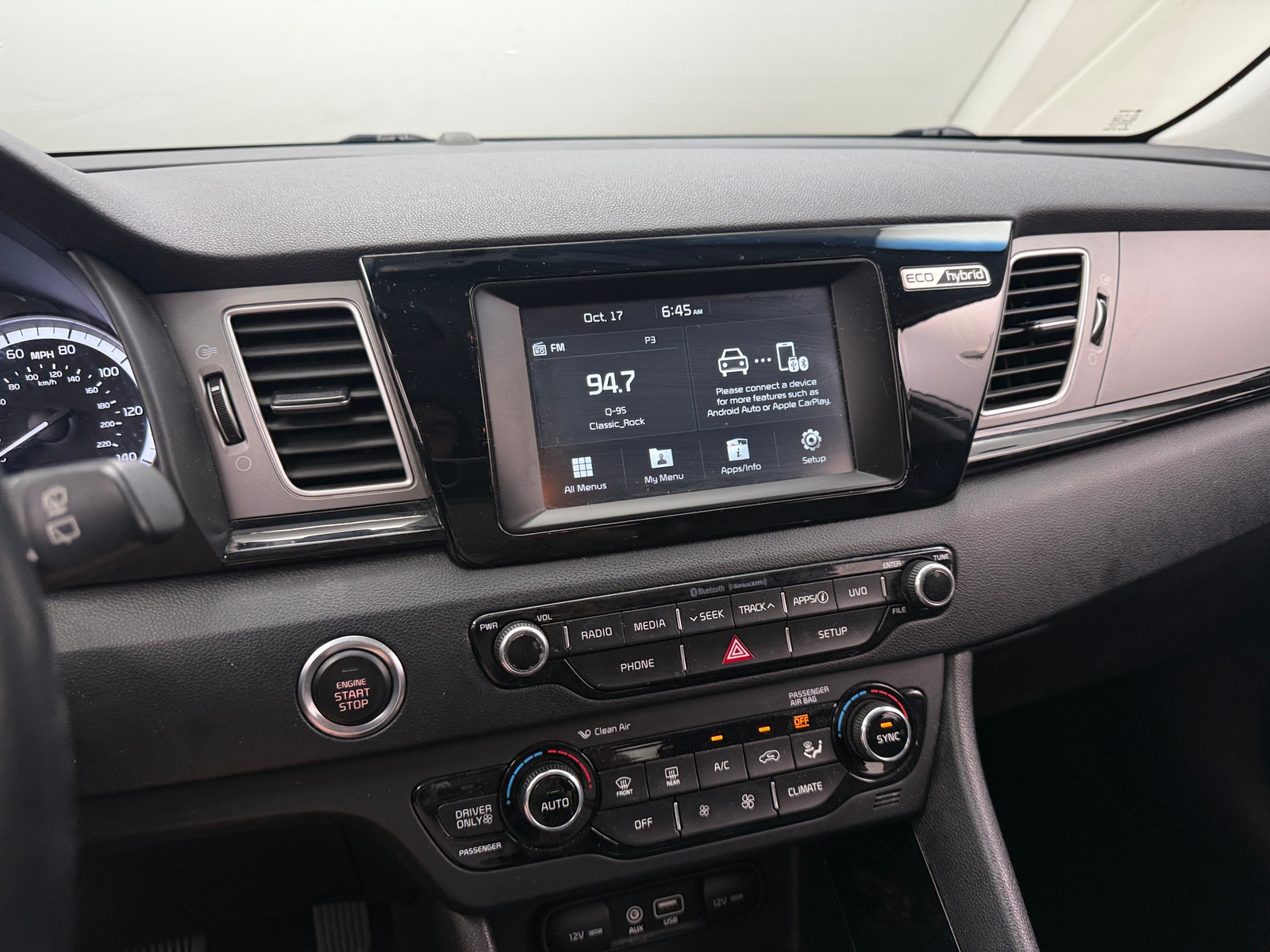 Thumbnail: 2018 Kia Niro - 4