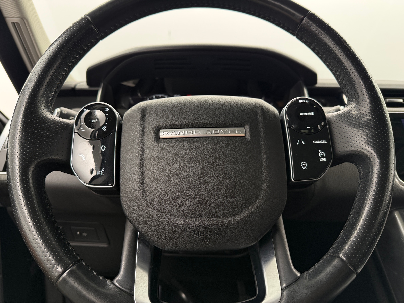 Thumbnail: 2020 Land Rover Range Rover Sport - 4