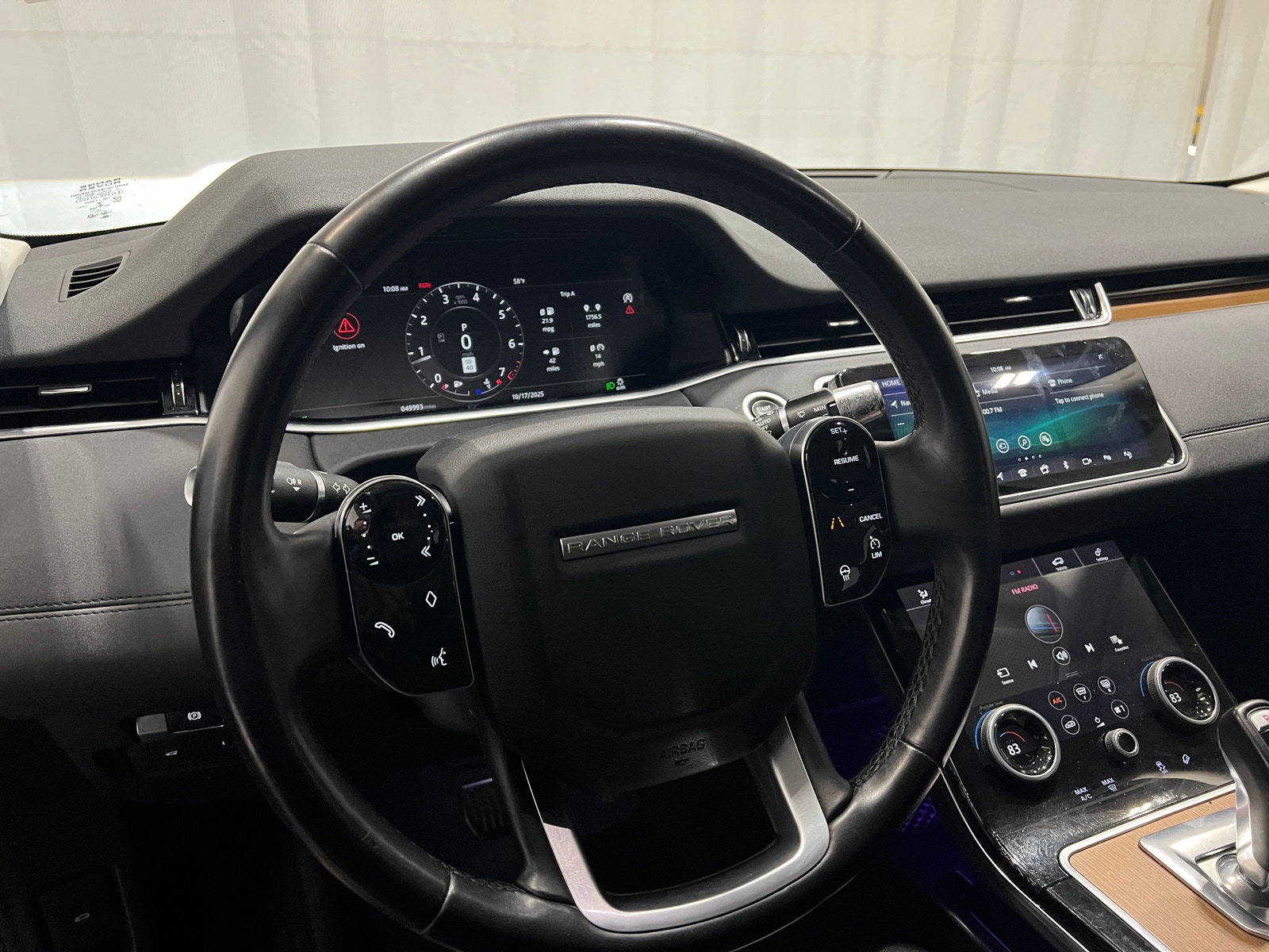 Thumbnail: 2020 Land Rover Range Rover Evoque - 4