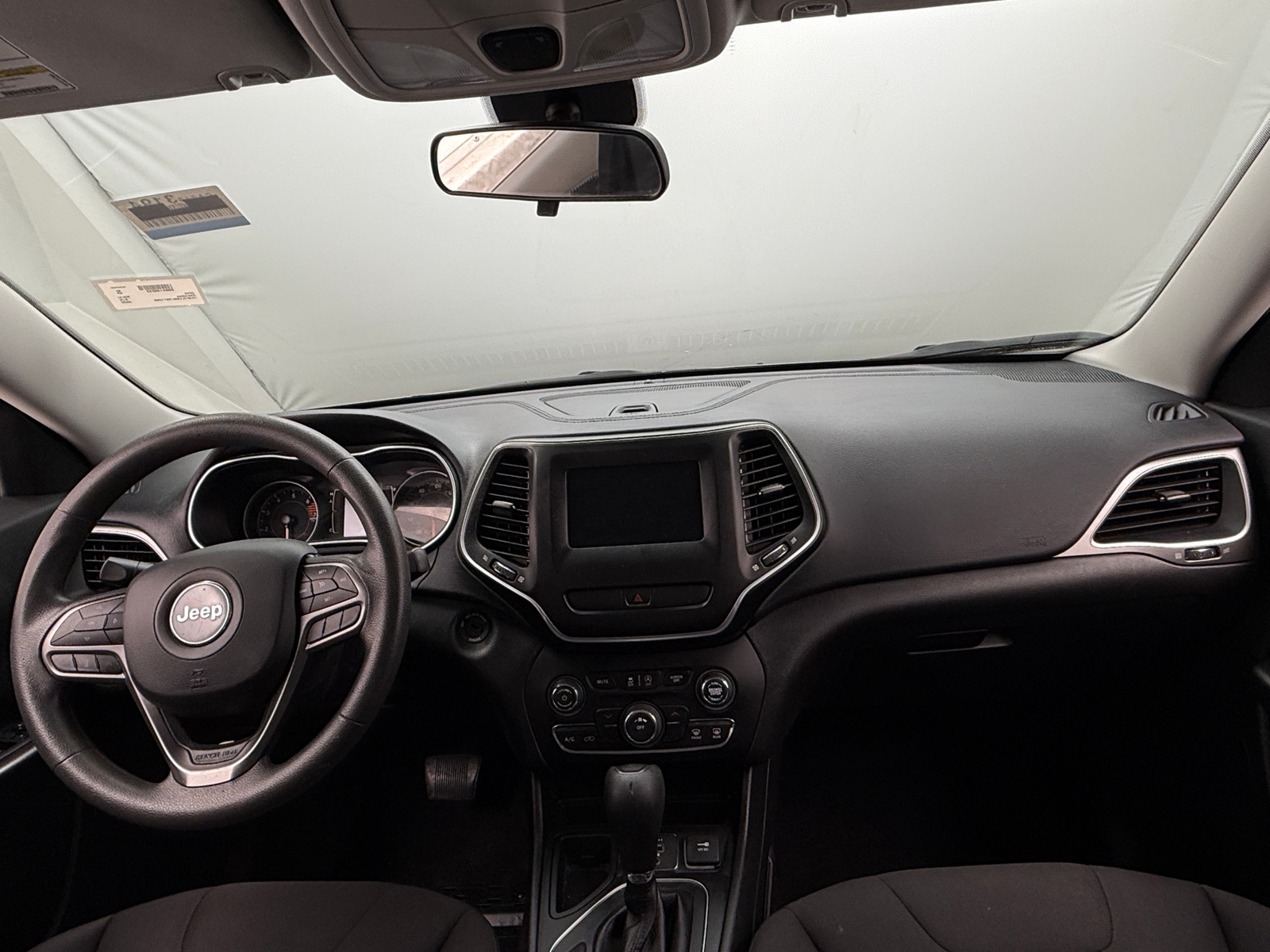 Thumbnail: 2020 Jeep Cherokee - 3