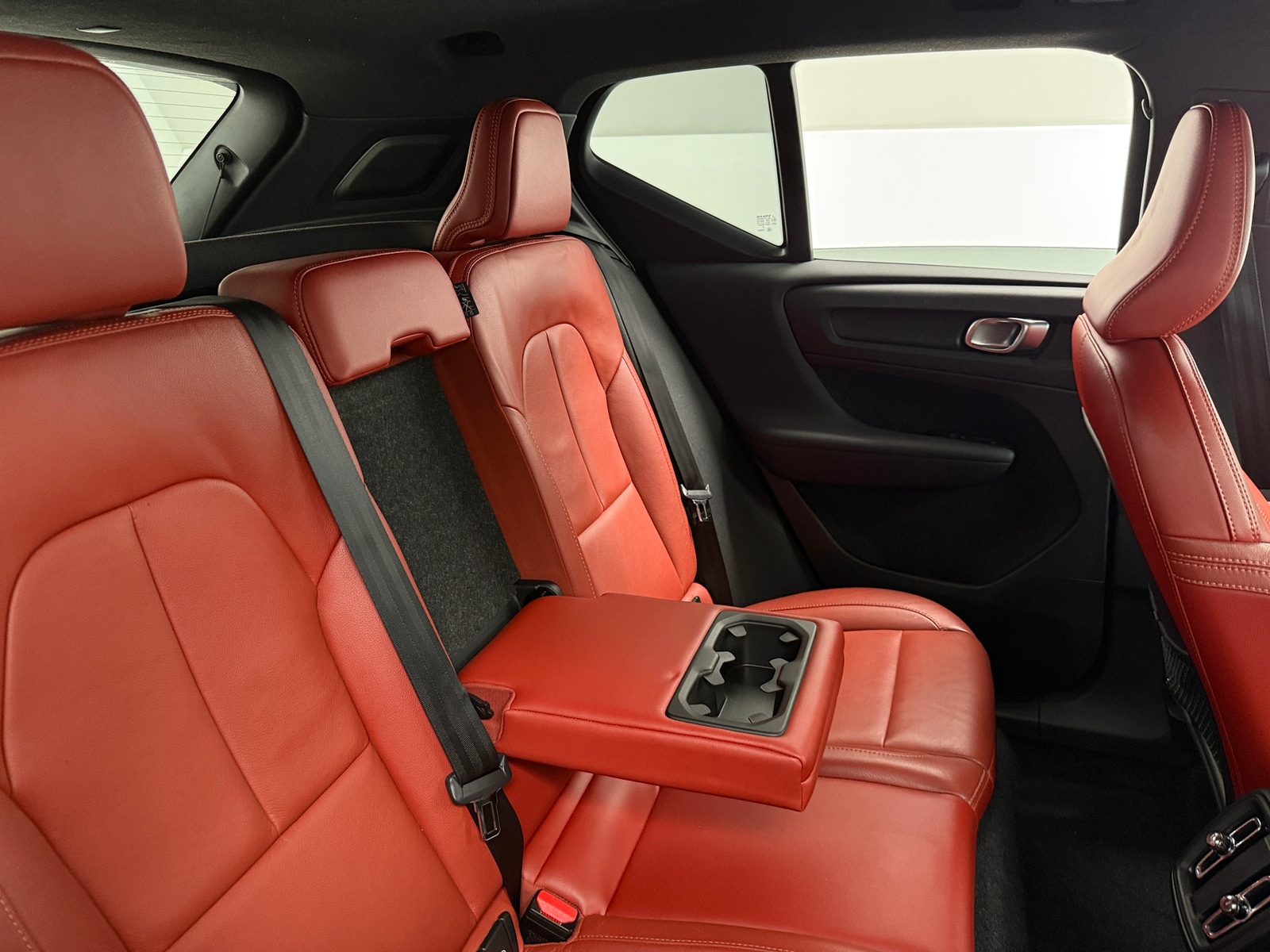 Thumbnail: 2019 Volvo XC40 - 5