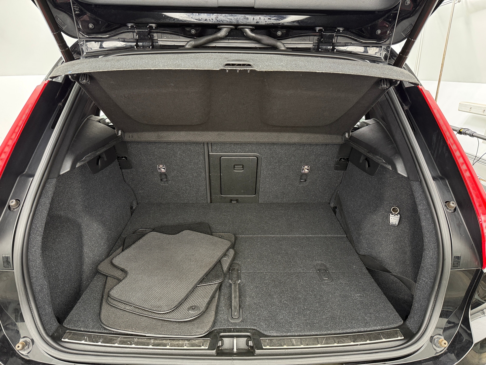 Thumbnail: 2019 Volvo XC40 - 6