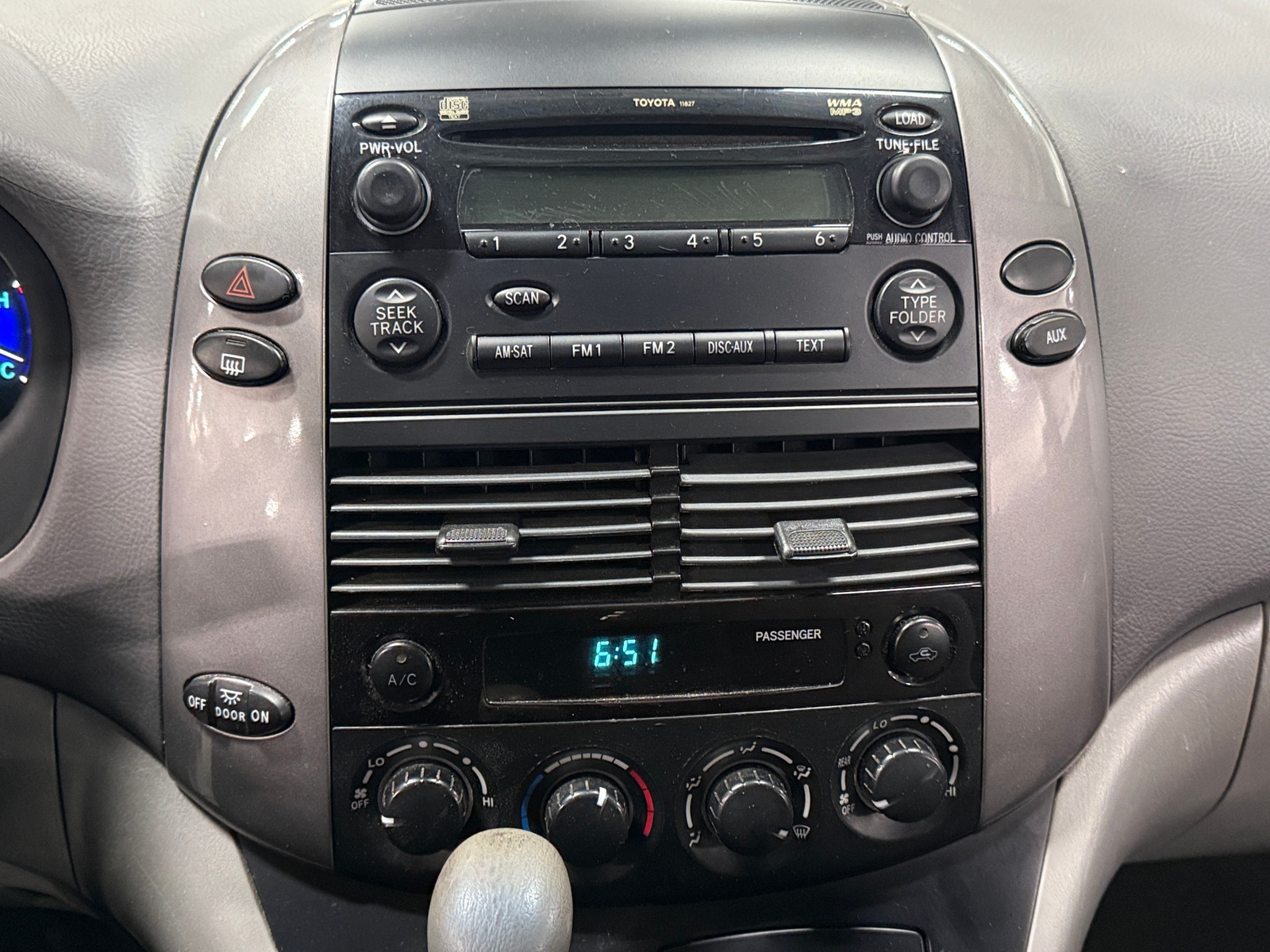 Thumbnail: 2010 Toyota Sienna - 4