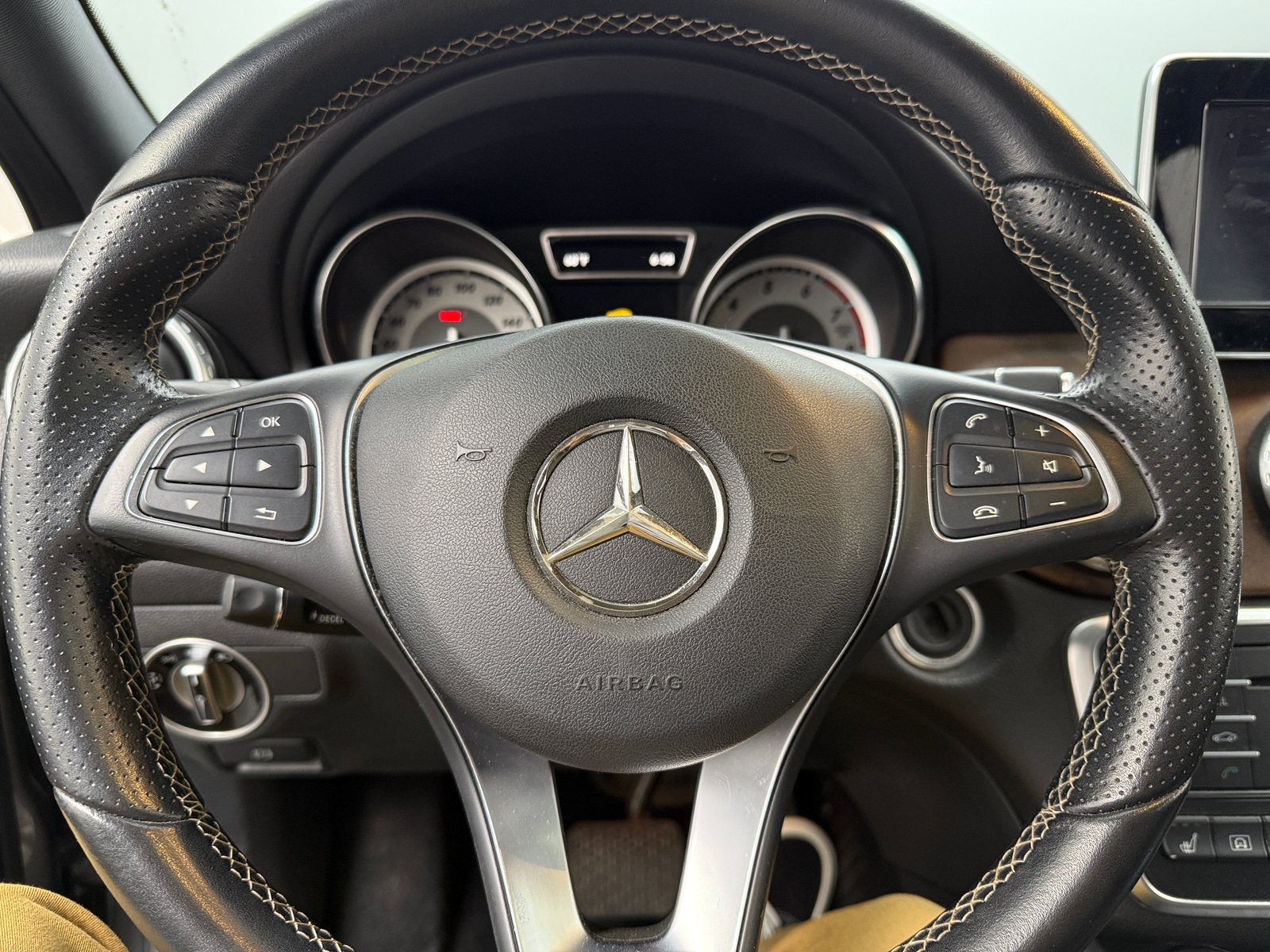 Thumbnail: 2016 Mercedes-Benz GLA - 4