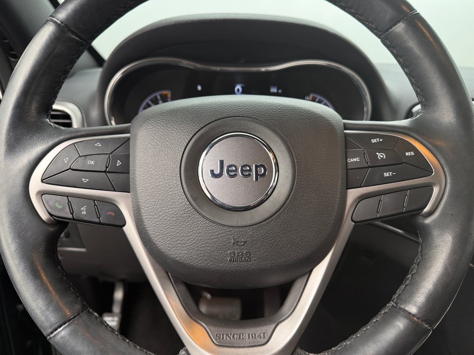 Thumbnail: 2021 Jeep Grand Cherokee - 4
