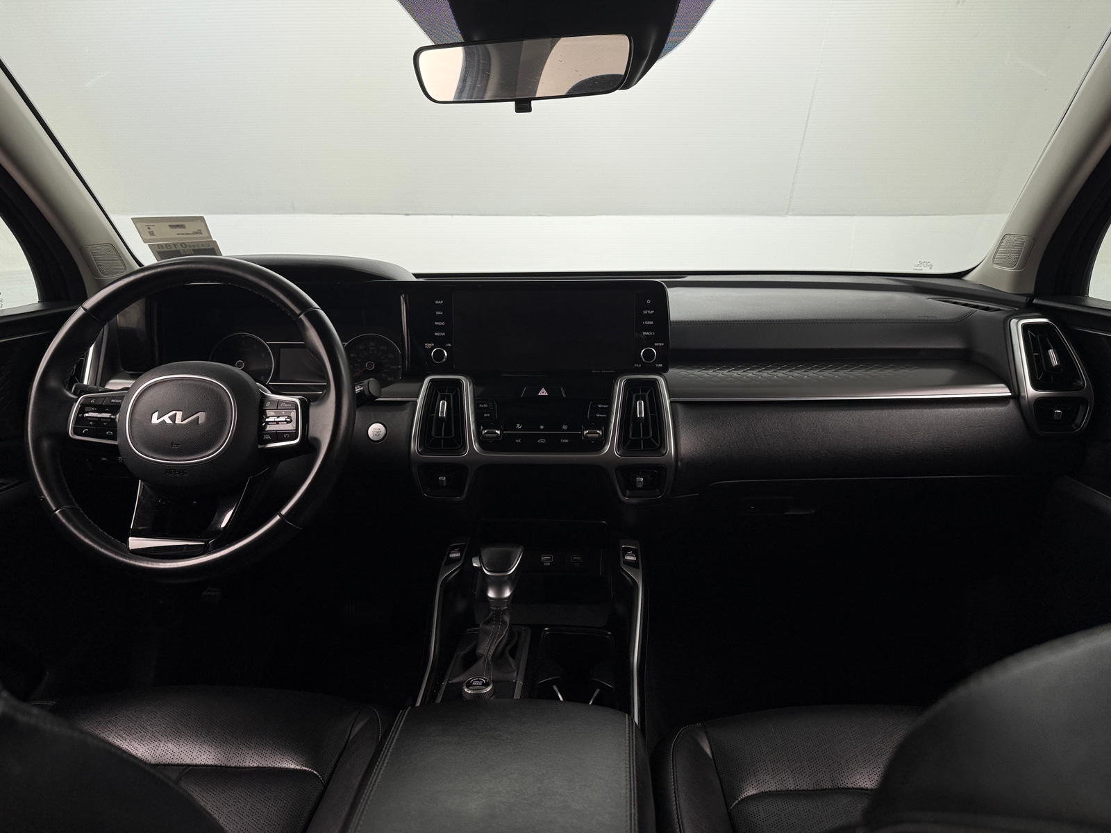 Thumbnail: 2022 Kia Sorento - 2
