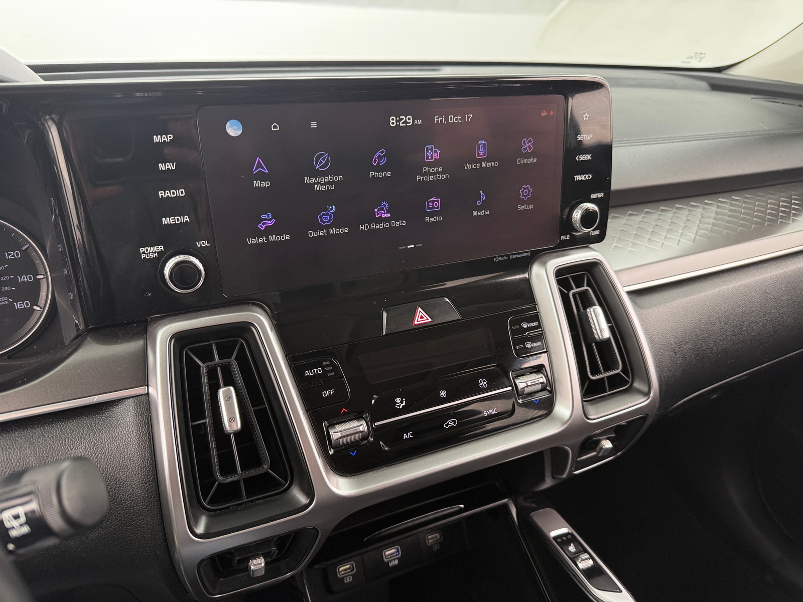 Thumbnail: 2022 Kia Sorento - 3