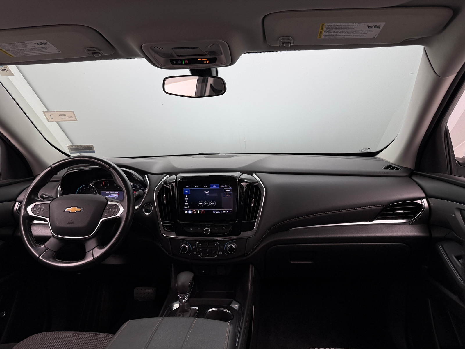 Thumbnail: 2021 Chevrolet Traverse - 3