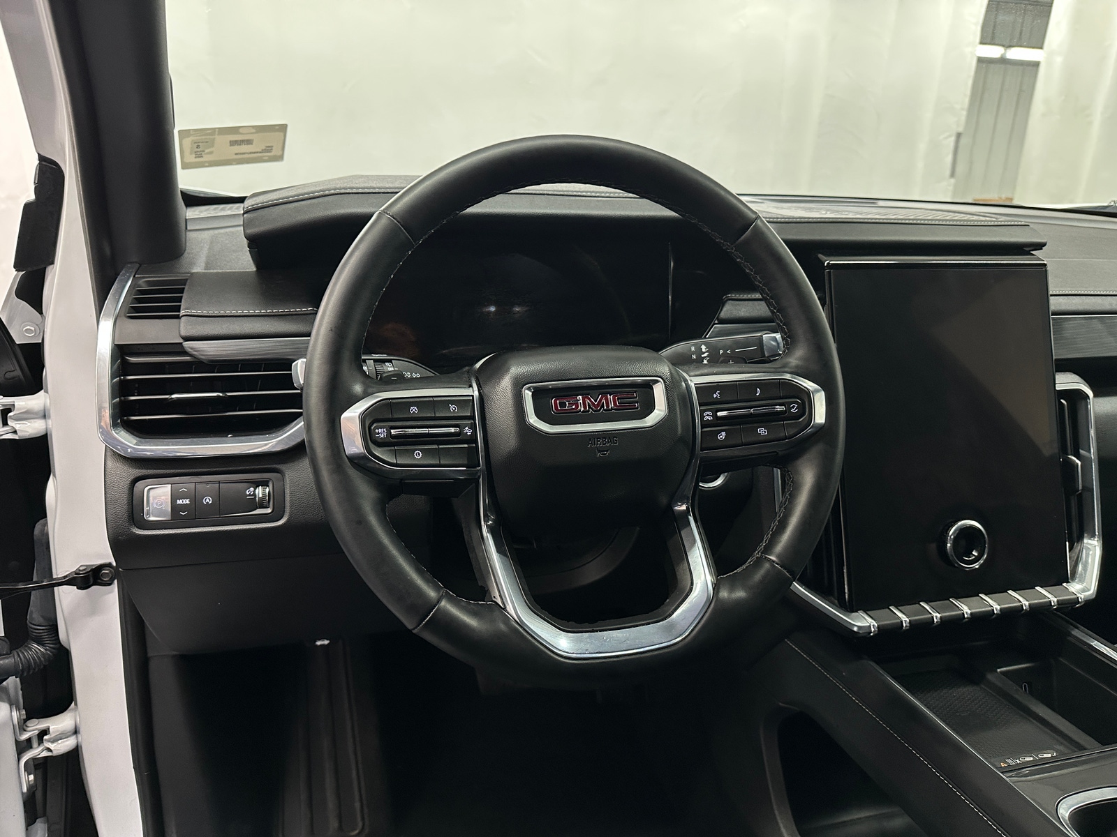 Thumbnail: 2025 GMC Acadia - 5