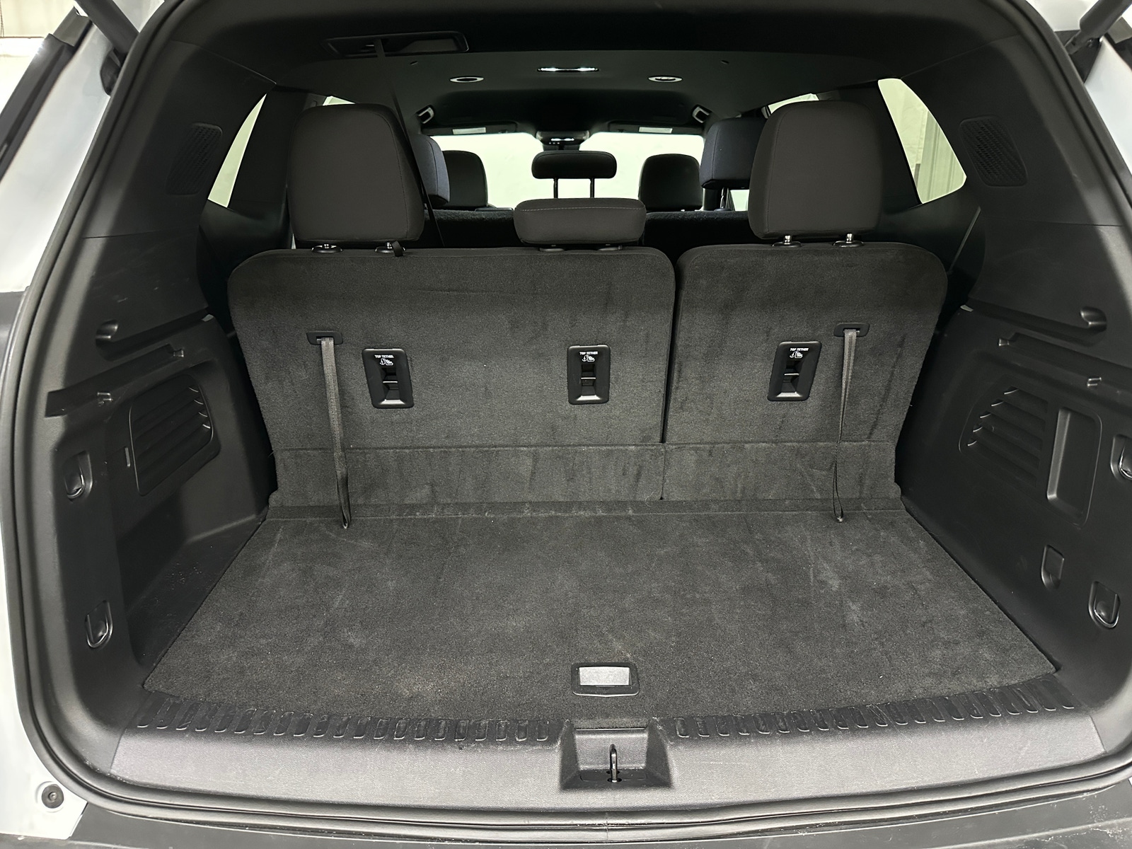 Thumbnail: 2025 GMC Acadia - 7