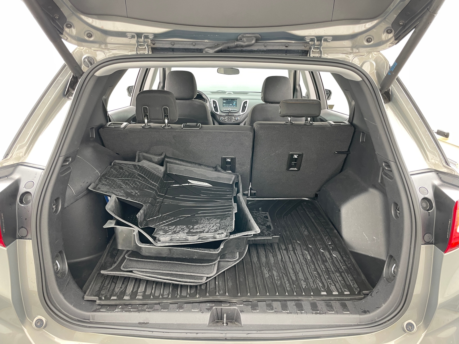 Thumbnail: 2018 Chevrolet Equinox - 7