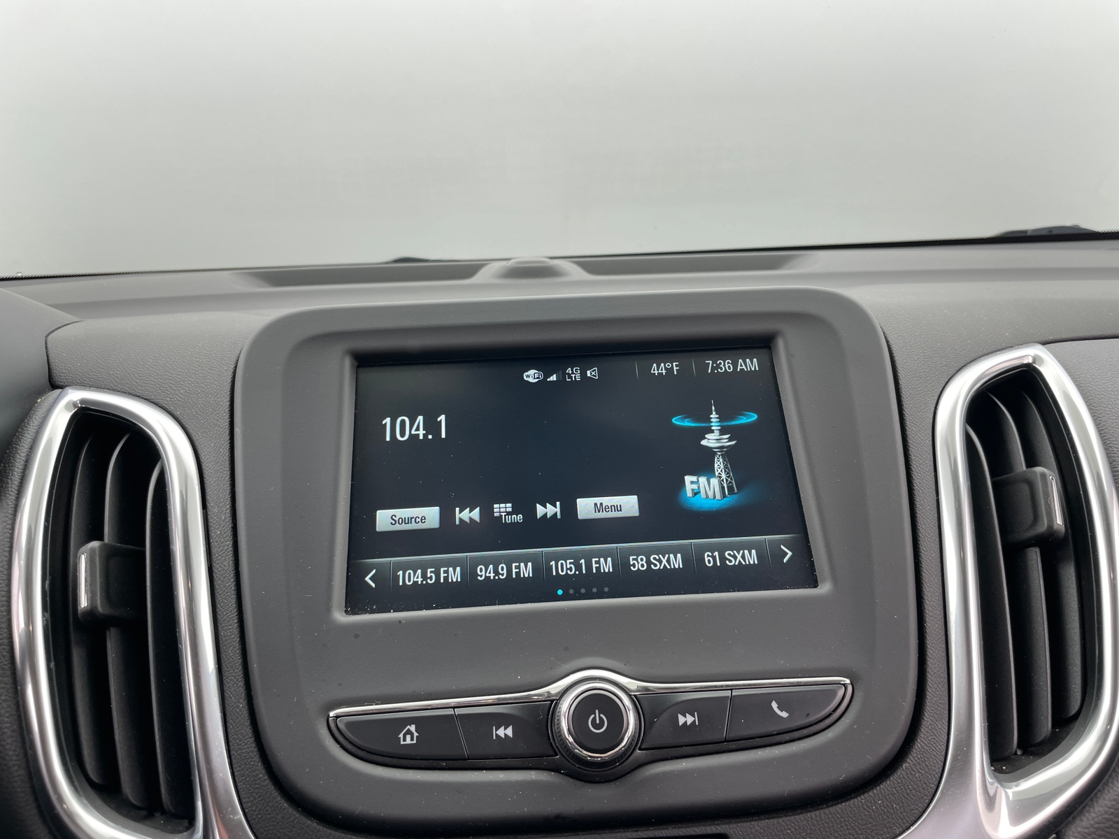 Thumbnail: 2018 Chevrolet Equinox - 4