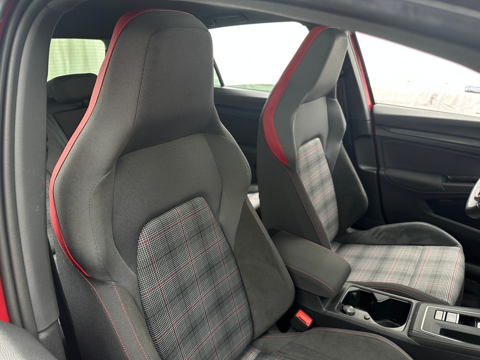 Thumbnail: 2022 Volkswagen Golf - 2