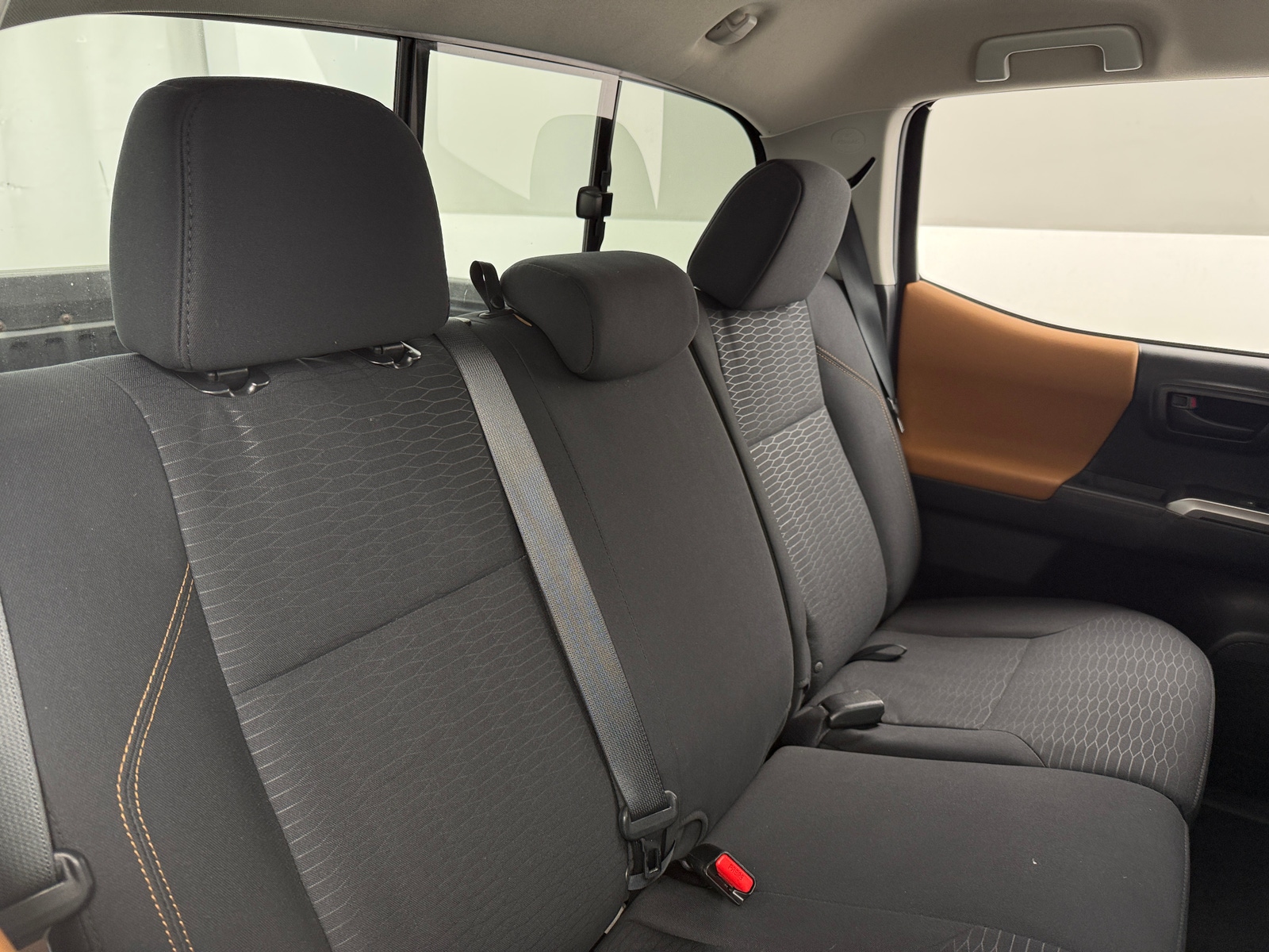 Thumbnail: 2016 Toyota Tacoma - 6