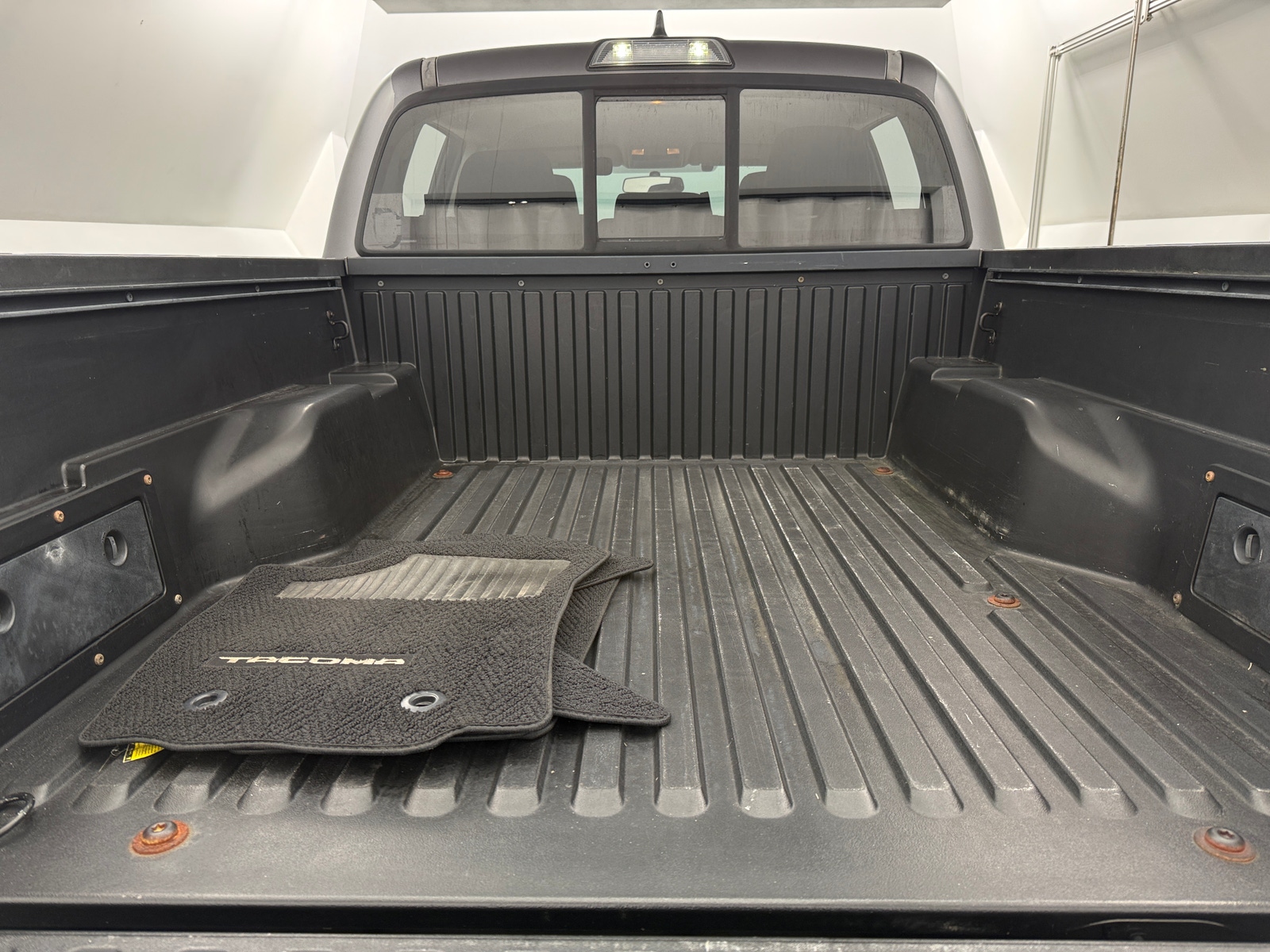 Thumbnail: 2016 Toyota Tacoma - 7