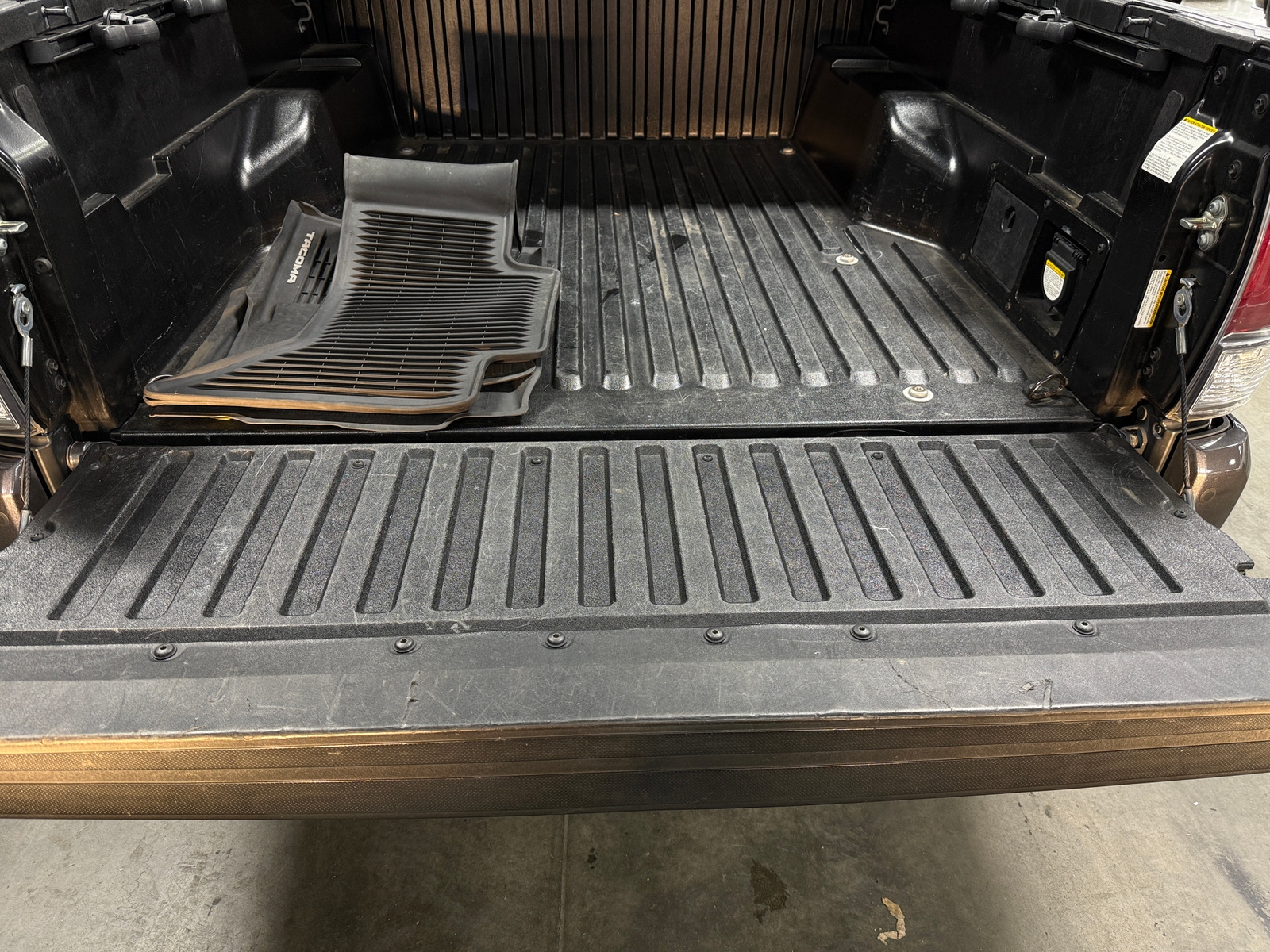 Thumbnail: 2020 Toyota Tacoma - 7