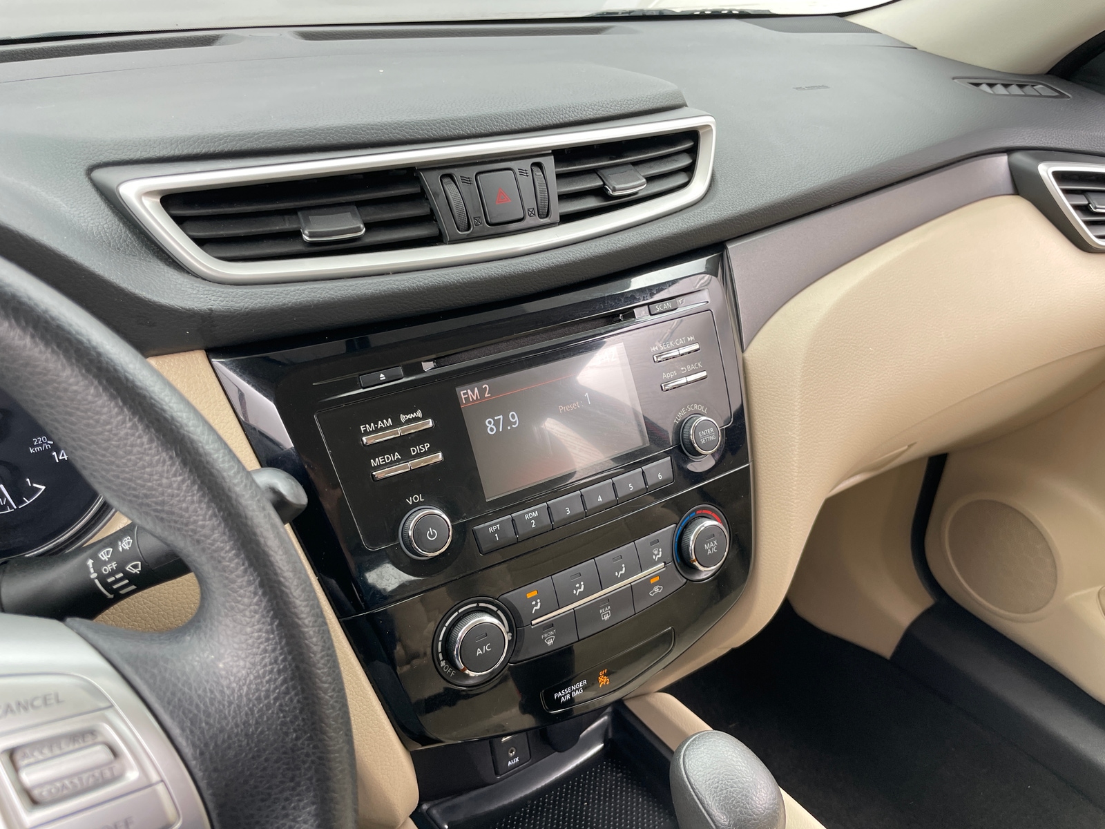 Thumbnail: 2016 Nissan Rogue - 4