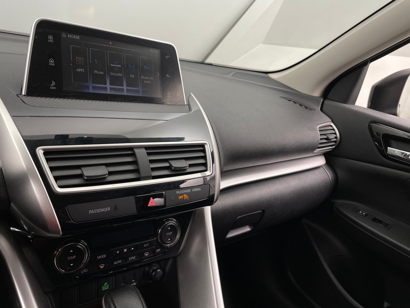 Thumbnail: 2018 Mitsubishi Eclipse Cross - 4