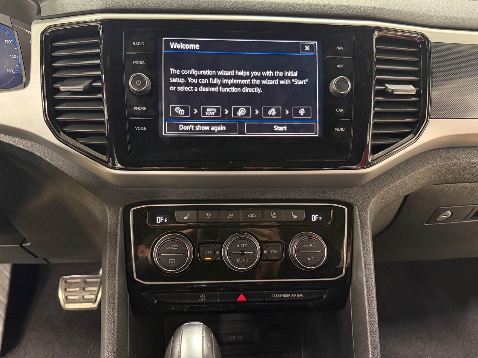 Thumbnail: 2021 Volkswagen Atlas - 3