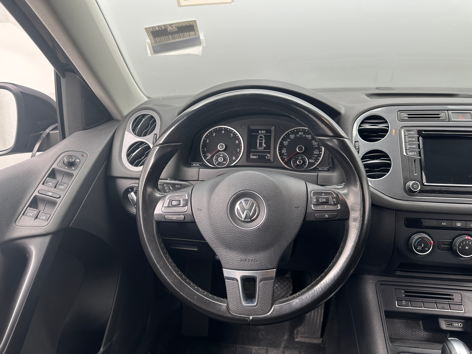 Thumbnail: 2017 Volkswagen Tiguan - 5