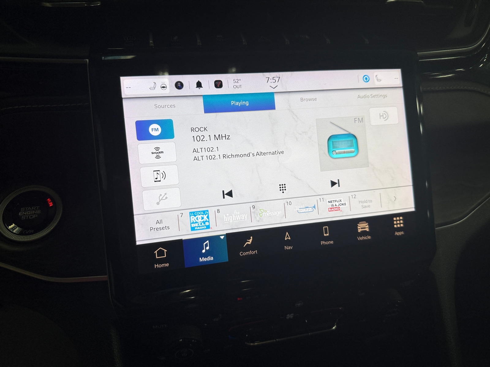 Thumbnail: 2023 Jeep Grand Cherokee - 3