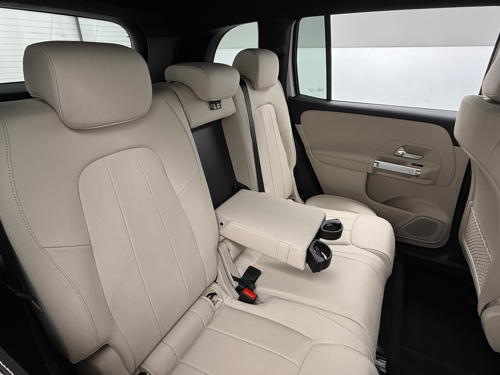 Thumbnail: 2025 Mercedes-Benz GLB - 5