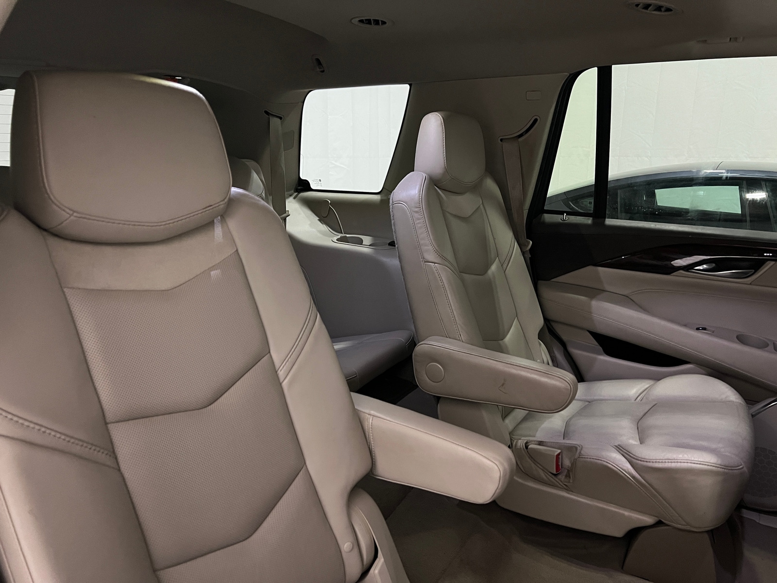 Thumbnail: 2015 Cadillac Escalade - 5