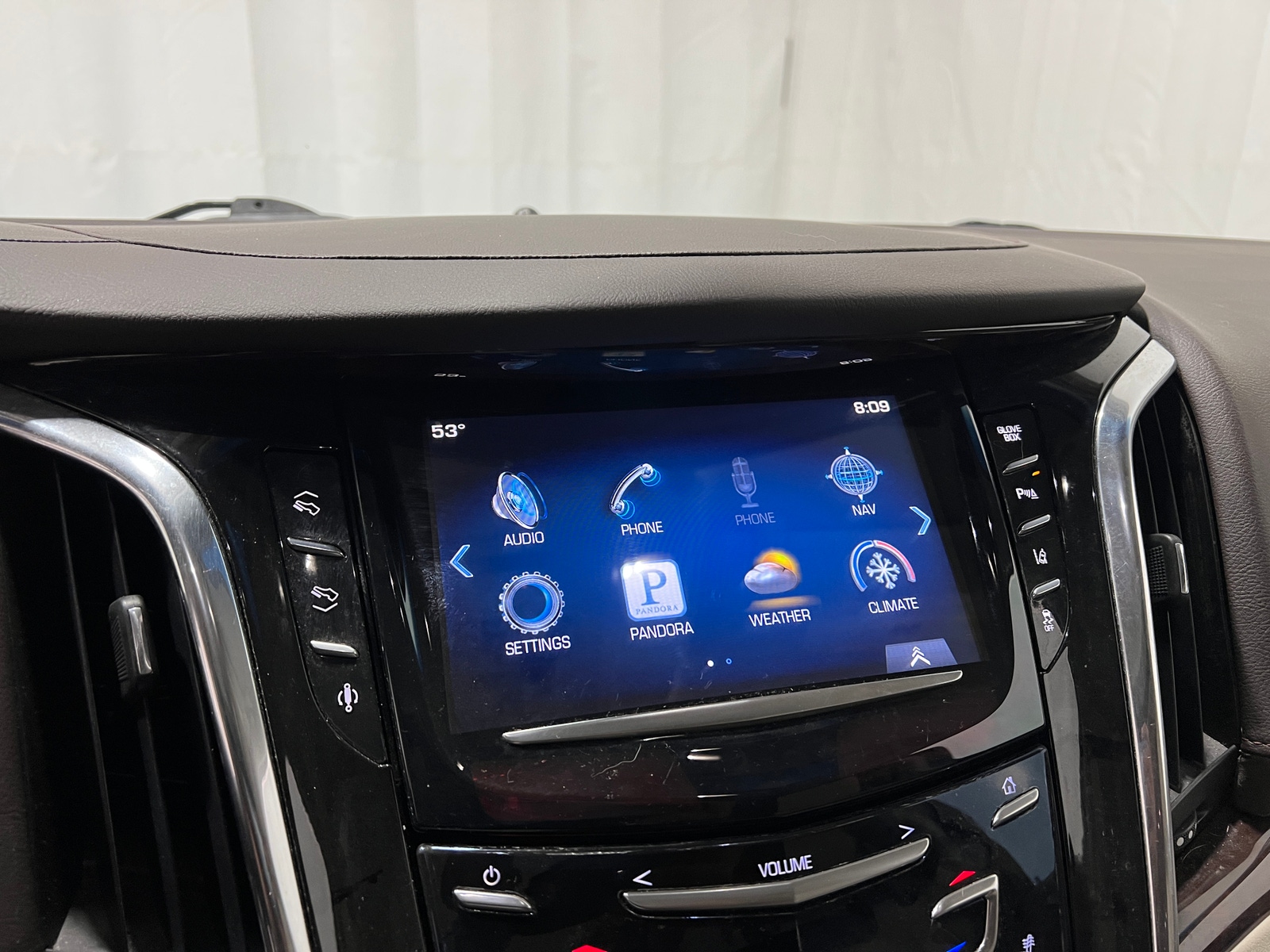 Thumbnail: 2015 Cadillac Escalade - 3