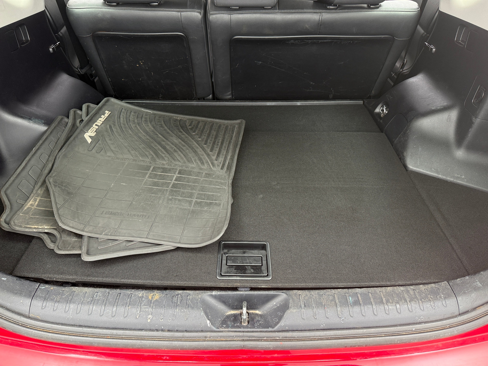 Thumbnail: 2015 Toyota Prius v - 6