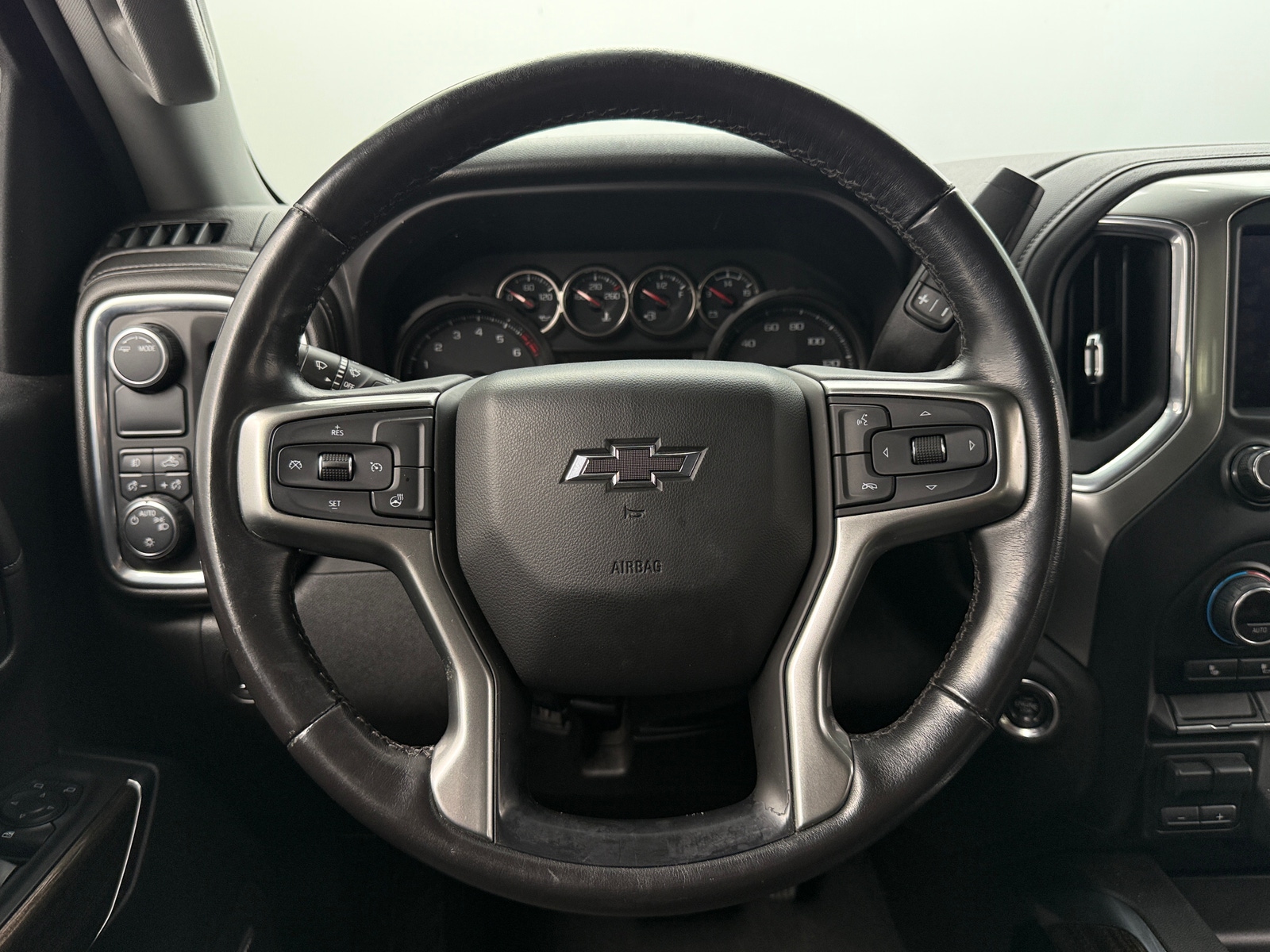 Thumbnail: 2021 Chevrolet Silverado 1500 - 5