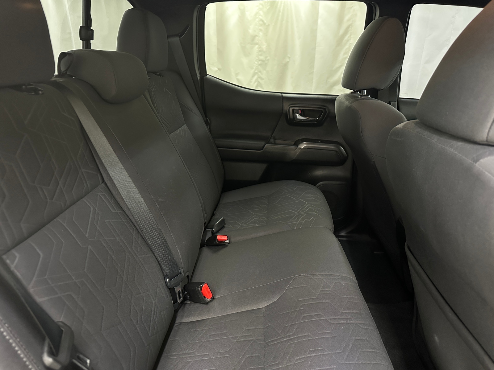 Thumbnail: 2016 Toyota Tacoma - 6