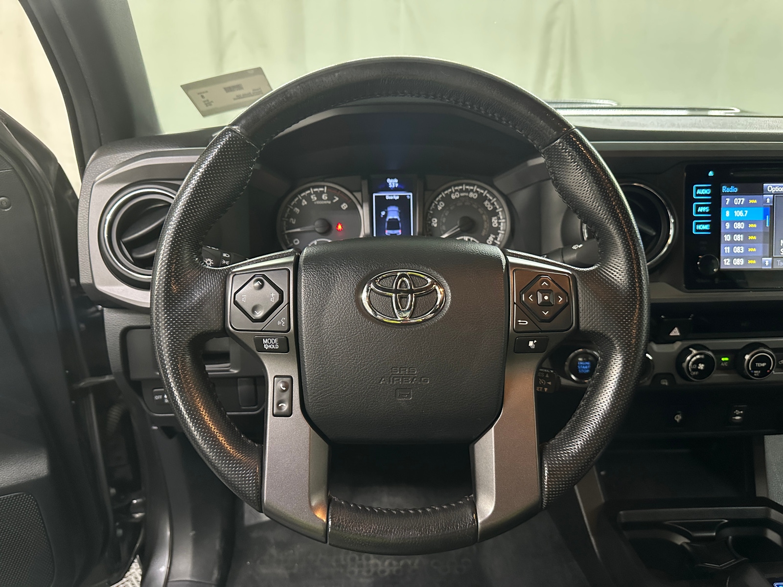 Thumbnail: 2016 Toyota Tacoma - 5