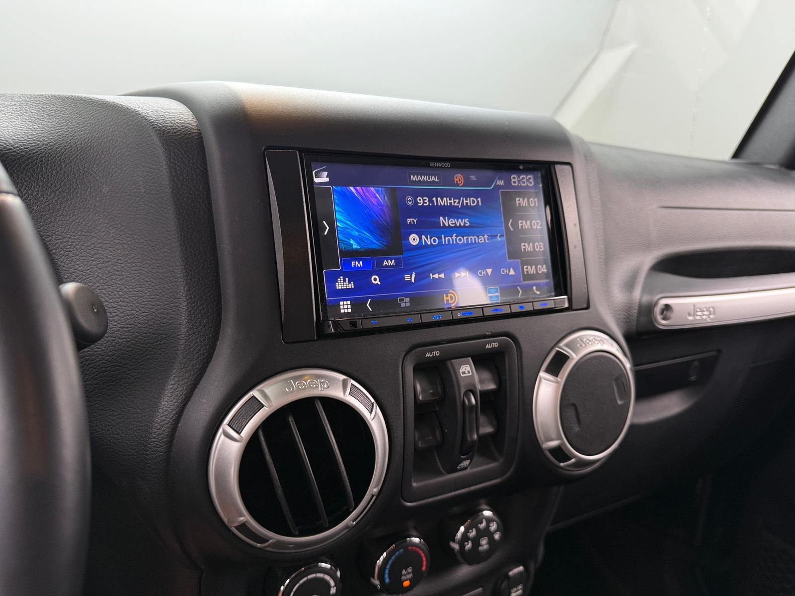 Thumbnail: 2017 Jeep Wrangler - 4