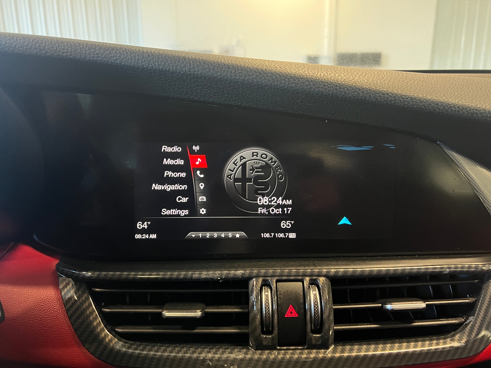 Thumbnail: 2019 Alfa Romeo Giulia - 3